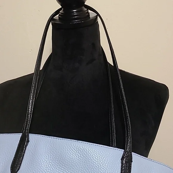 Etienne Aigner Baby Blue Leather Tote/Shoulder Bag - Picture 11 of 13